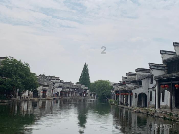 为什么广州和广西地方都差不多两广为啥长得差距那么大广东好看？天气一样热游戏画面